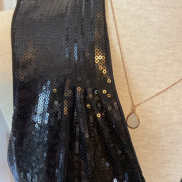 Black Sequin v neck top size small - Picture 5 of 7
